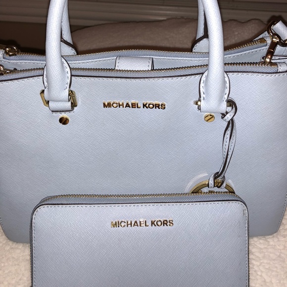 Michael Kors bag and wallet - Picture 5 of 5